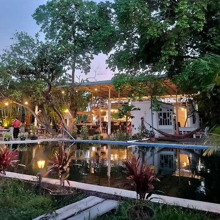 Bohemiaz Resort And Spa Kampot Exterior photo
